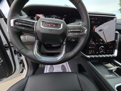 2026 GMC Acadia — photo 9 view