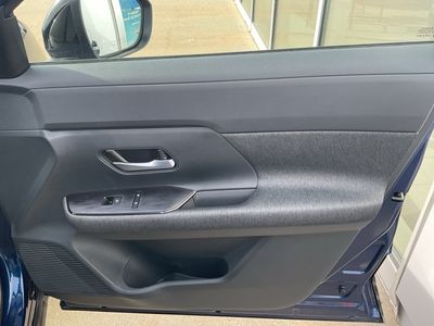 2026 Nissan Kicks — photo 9 view