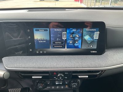 2026 Nissan Kicks — photo 10 view