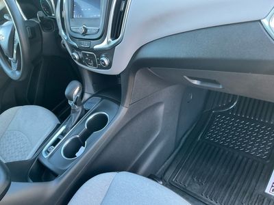 2022 Chevrolet Equinox — photo 9 view