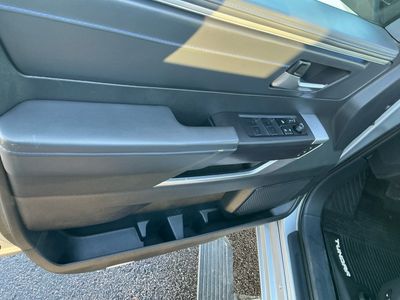2023 Toyota Tundra 4WD — photo 12 view