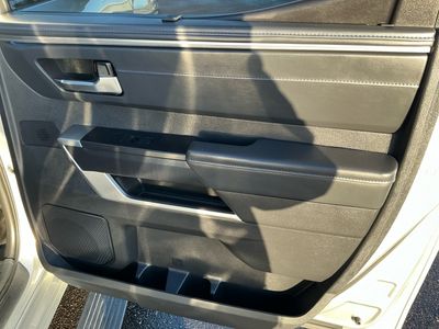 2023 Toyota Tundra 4WD — photo 8 view