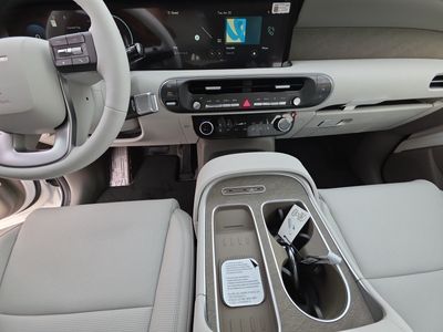 2026 Hyundai Palisade — engine compartment view