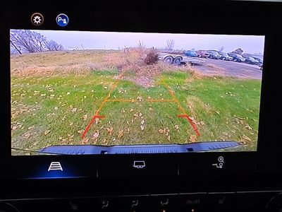 2024 Chevrolet Colorado — photo 15 view