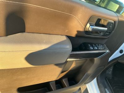 2023 Chevrolet Silverado 2500HD — photo 13 view