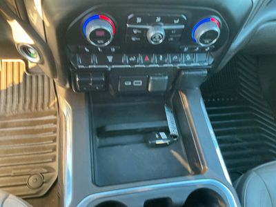2023 Chevrolet Silverado 2500HD — photo 8 view