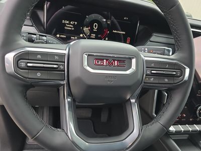2026 GMC Acadia — photo 8 view