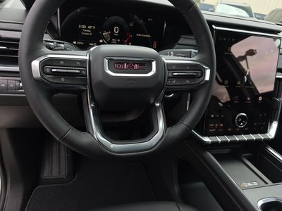 2026 GMC Acadia — photo 9 view