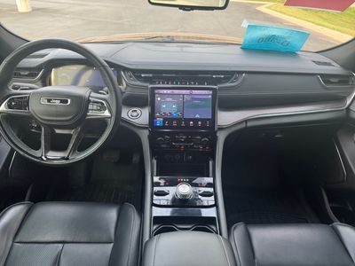 2024 Jeep Grand Cherokee — photo 11 view