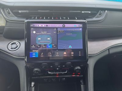 2024 Jeep Grand Cherokee — photo 13 view