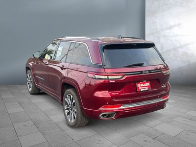 2024 Jeep Grand Cherokee — detail view