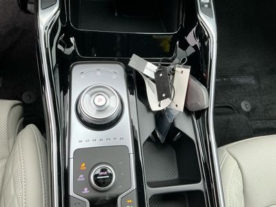 2026 Kia Sorento Hybrid - Photo 10