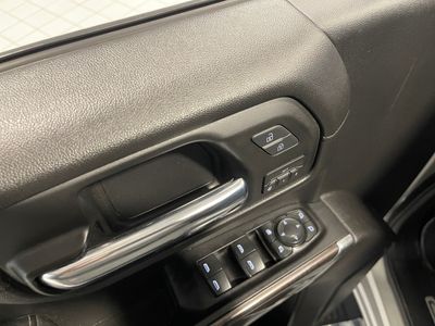 2019 Chevrolet Silverado 1500 — photo 12 view