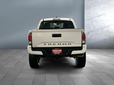 2020 Toyota Tacoma - Photo 3