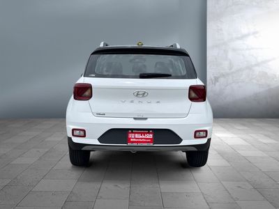 2025 Hyundai Venue — detail view