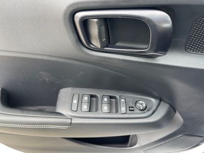 2025 Hyundai Venue — photo 9 view