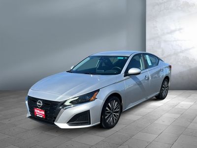 2023 Nissan Altima - Photo 1