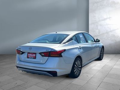 2023 Nissan Altima - Photo 3