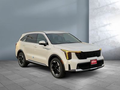 2026 Kia Sorento Hybrid — side profile view