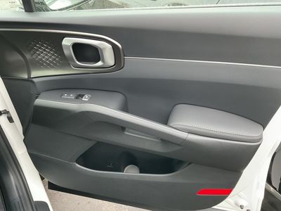 2026 Kia Sorento Hybrid — photo 15 view