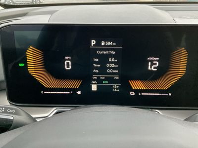 2026 Kia Sorento Hybrid — photo 8 view