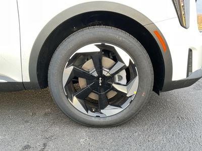 2026 Kia Sorento Hybrid — photo 9 view