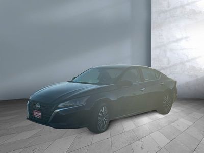 2023 Nissan Altima — front three-quarter view