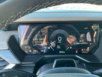 2025 GMC Acadia — photo 12 view