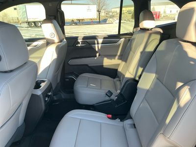 2025 GMC Acadia — photo 13 view