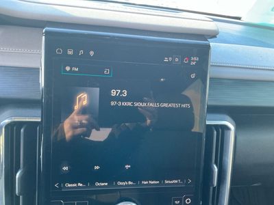 2025 GMC Acadia — photo 14 view