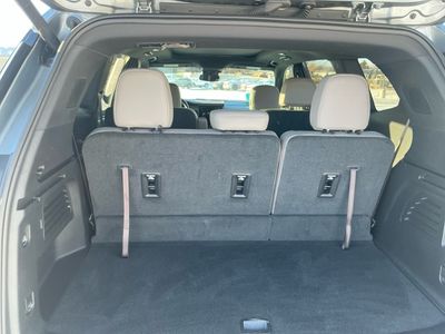 2025 GMC Acadia — photo 8 view