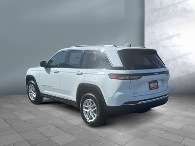 2025 Jeep Grand Cherokee - Photo 4