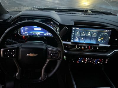 2024 Chevrolet Silverado 3500HD — photo 8 view