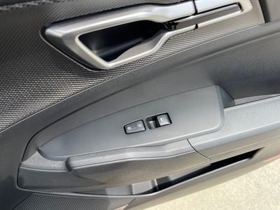 2025 Kia Sportage Hybrid - Photo 12