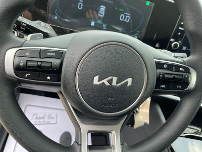 2025 Kia Sportage Hybrid - Photo 5