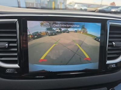 2024 Chrysler Pacifica — detail view