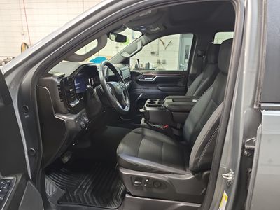 2025 Chevrolet Silverado 1500 — photo 13 view