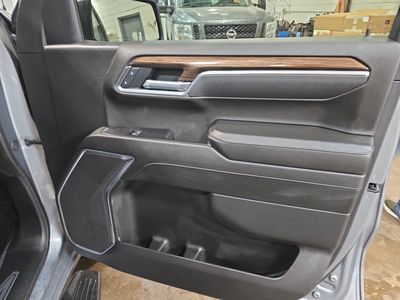 2025 Chevrolet Silverado 1500 — photo 10 view
