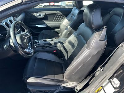 2023 Ford Mustang - Photo 13