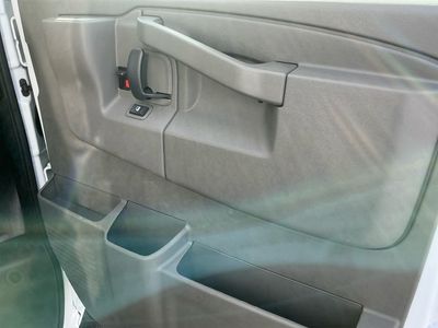 2025 Chevrolet Express Commercial Cutaway - Photo 12