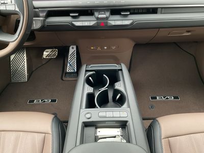 2026 Kia EV9 — photo 15 view