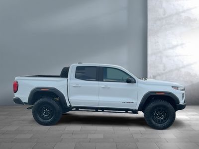 2024 GMC Canyon — detail view
