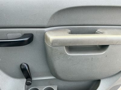 2012 Chevrolet Silverado 3500HD — photo 11 view