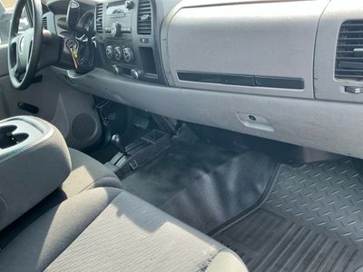 2012 Chevrolet Silverado 3500HD — photo 13 view