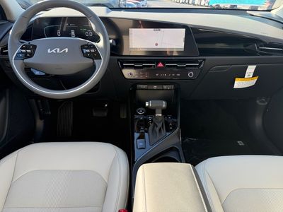 2025 Kia Niro - Photo 12