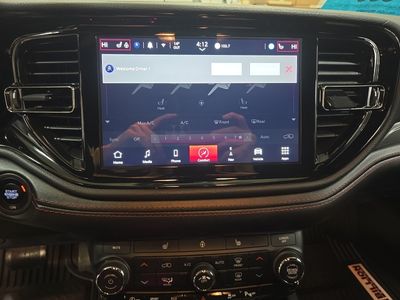 2025 Dodge Durango — photo 10 view
