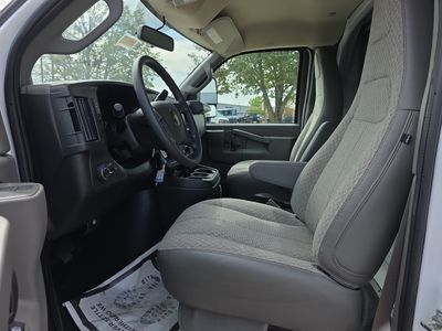 2025 Chevrolet Express Commercial Cutaway - Photo 10