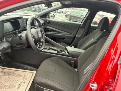 2025 Hyundai Elantra - Photo 11