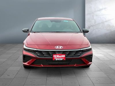 2025 Hyundai Elantra - Photo 3