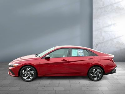 2025 Hyundai Elantra - Photo 5
